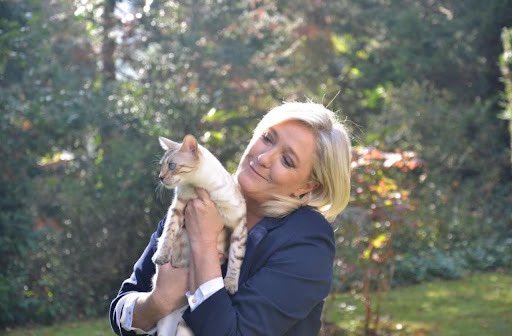 Pediavenir's tweet photo. 🇫🇷🚨 ALERTE INFO – Marine Le Pen rejoint le Parti Animaliste et appelle à faire barrage à l’extrême droite. https://t.co/IfjHbO0Evn