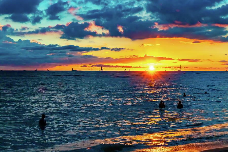 the_gallaghers1's tweet photo. Waikiki Beach Sunset https://t.co/Gas59dTt0U
#WaikikiBeachSunset #BillGallagherPhotography #BuyIntoArt #AYearForArt #WaikikiBeach #Sunset #Honolulu #Oahu #Hawaii #PacificSunset #PacificOcean #Ocean https://t.co/0nj3hizhGj