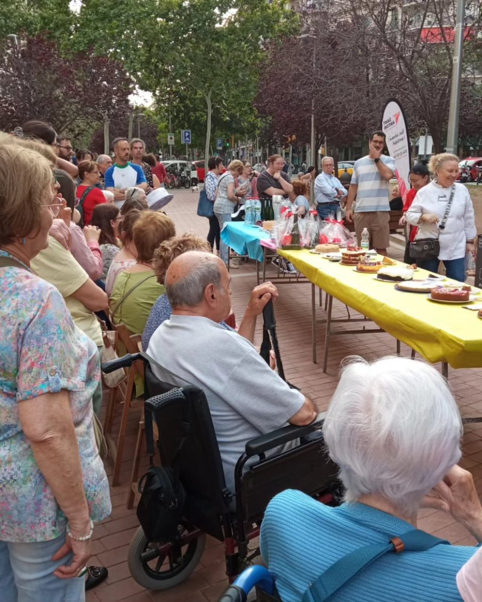 1r concurs popular de pastisseria 🍰🎉
Moltes gràcies a tots i totes per participar 💜 
Donar les gràcies també a les entitats que van fer posible aquest esdeveniment.