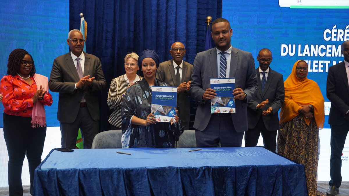 Big moves in the Horn of Africa. The Gov of Djibouti &amp; TradeMark Africa have launched a digital vehicle fleet management system to improve the efficiency of freight transport between Djibouti &amp; Ethiopia. The project is funded by the EU through <a href="/AFD_France/">Agence Française de #Développement (AFD) 🇫🇷 🇪🇺</a>.
bit.ly/3VDOfT2