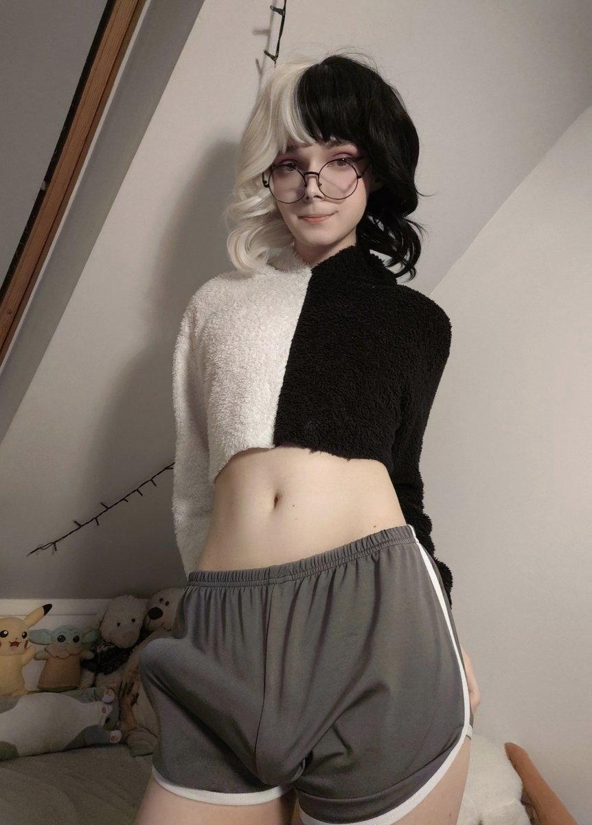 Boy1337Twink's tweet photo. RT if you like femboys with big cocks ❤️ https://t.co/9BmX6wCzuC