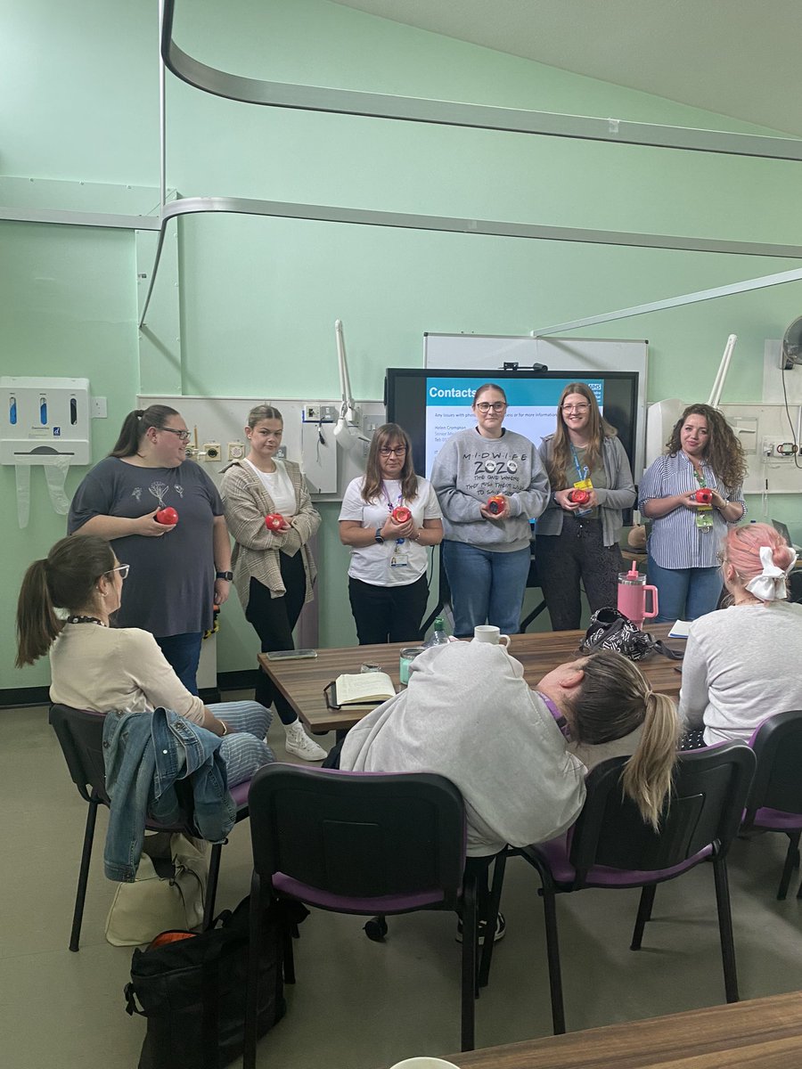 Fantastic session with our maternity team on pressure ulcer prevention for patients pre, during and post labour. Well done! 👏🏼
@NHSHarlow #stopthepressure #midwifes