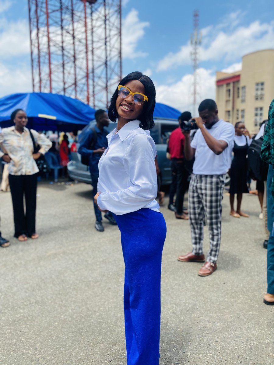 OYINLOLA_igb's tweet photo. Meet my Doctor friend you all😌😊 #lautechinduction 😊 https://t.co/FqqlusUL6I