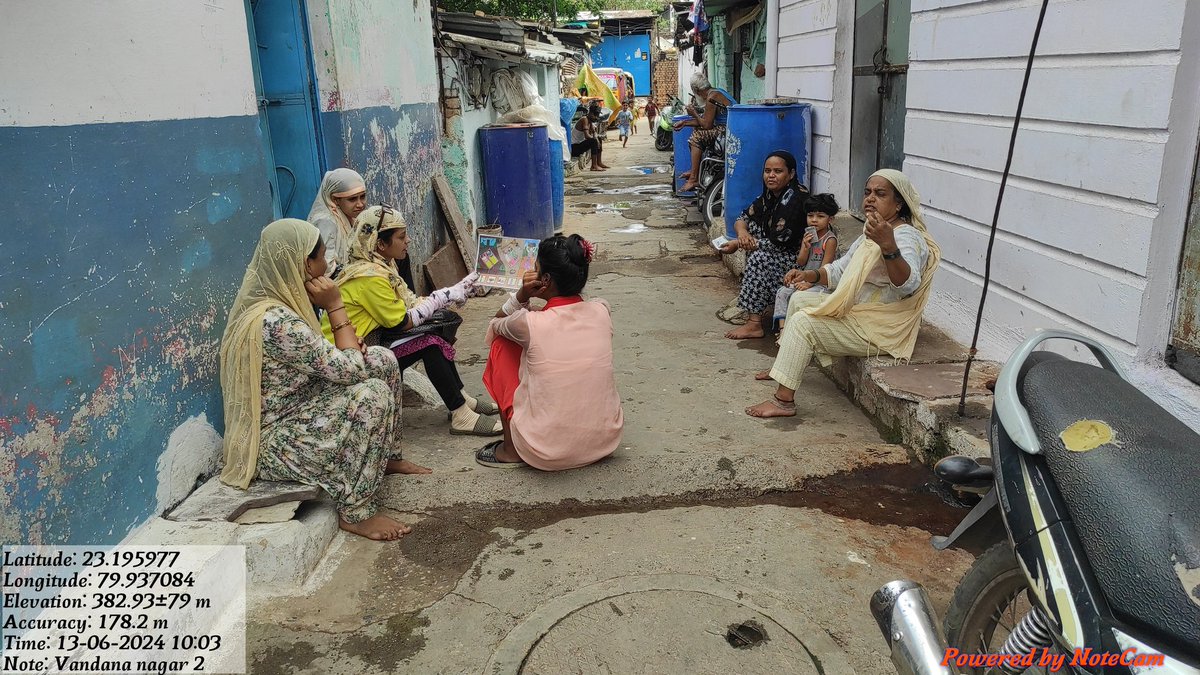 MeenuSo81030884's tweet photo. Today, on the occasion of Malaria Month, a community awareness program was conducted in Vandana Nagar and people were informed about the diseases caused by mosquitoes and ways to avoid them.
@Avdheshsingh_ @BharatK89148743 @sksomya @santoshbhargav2 https://t.co/PssaApiHpU