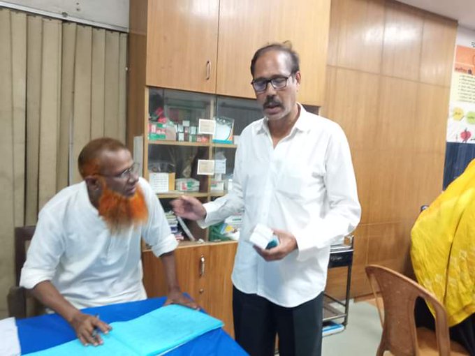 স্বাস্থ্য কমপ্লেক্সে উপজেলা চেয়ারম্যানের অভিযানে মেয়াদ উত্তীর্ণ ঔষধ উদ্ধার