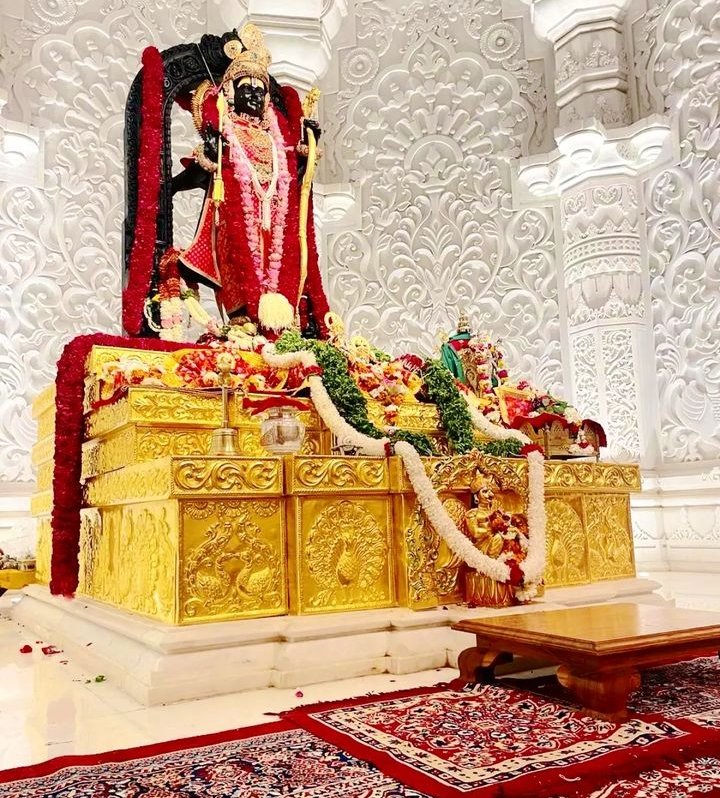 jhasanjeeb1983's tweet photo. जय श्री राम https://t.co/9I8ebYoqlg