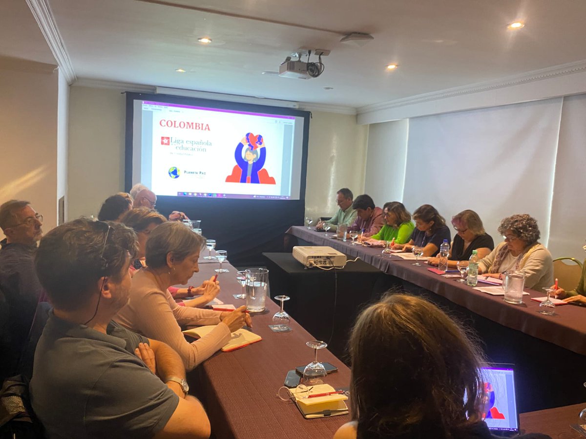 La Liga de la Educación tweet media