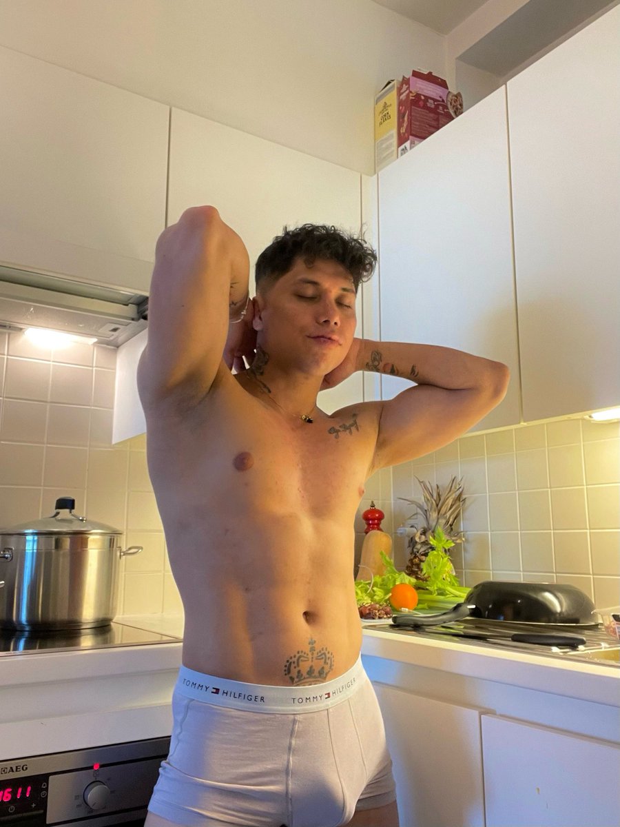 Bryanexeoficial's tweet photo. Que rico se siente progresar, la vida y el destino me han dado la mejor oportunidad.❤️ https://t.co/tjO10M8FKr