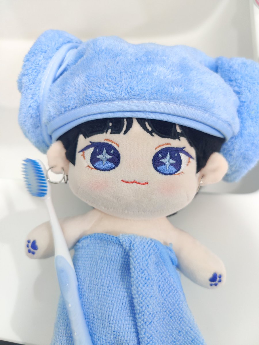 ไปอาบน้ำแปรงฟันแล้วเข้านอนกันค่ะ
#BuildJakapan 
#Beyourluve 
<a href="/JakeB4rever/">BIU.</a>