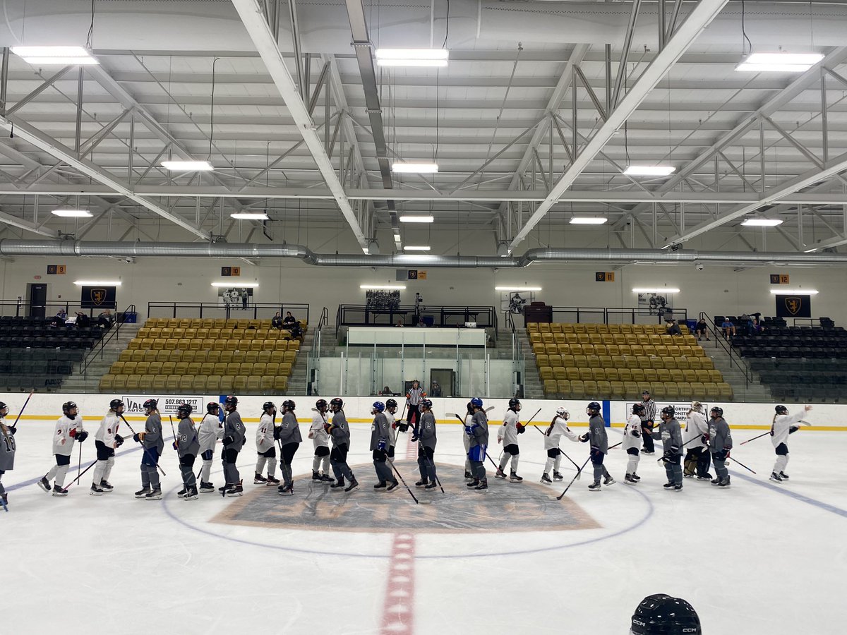 Awesome job to both teams. 

White team takes third place with a win of 4-1. 

Goal scorers: 
- #17 Ella Ketring 👻
- #10 Hadley Bakker 🦈
- #14 Leila Korkowski 👻
- #9 Audrey Davis 👻