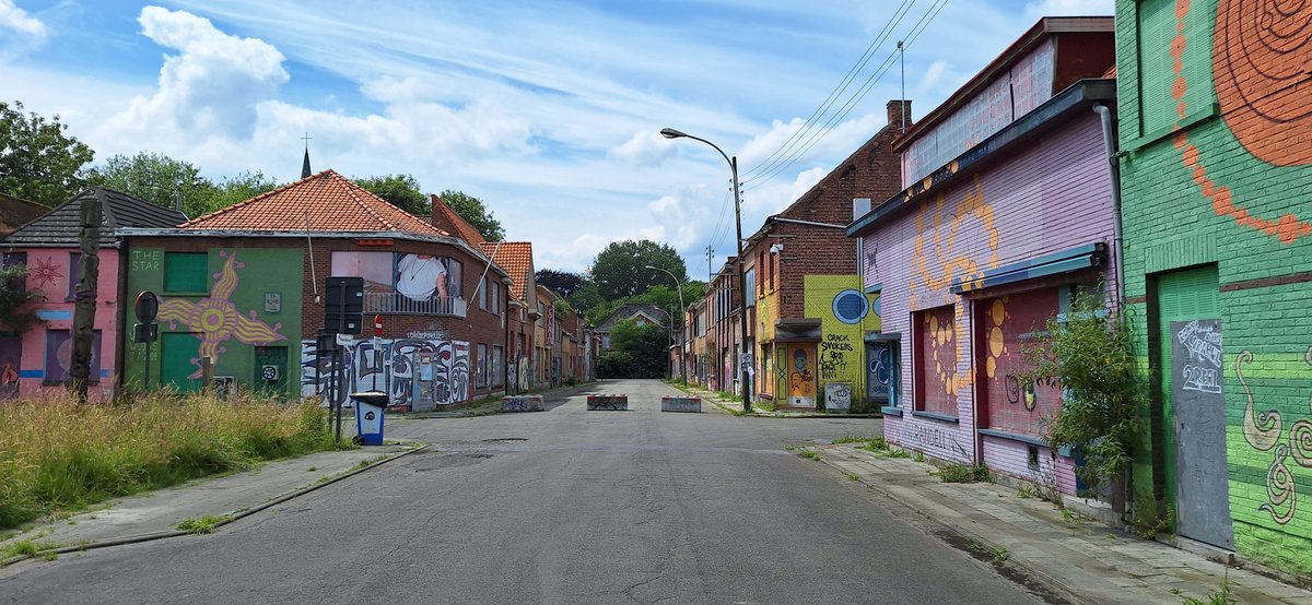 IngridFeyens's tweet photo. #Doel #graffiti #popupbar #popupbardoel https://t.co/sDTHkwVAam