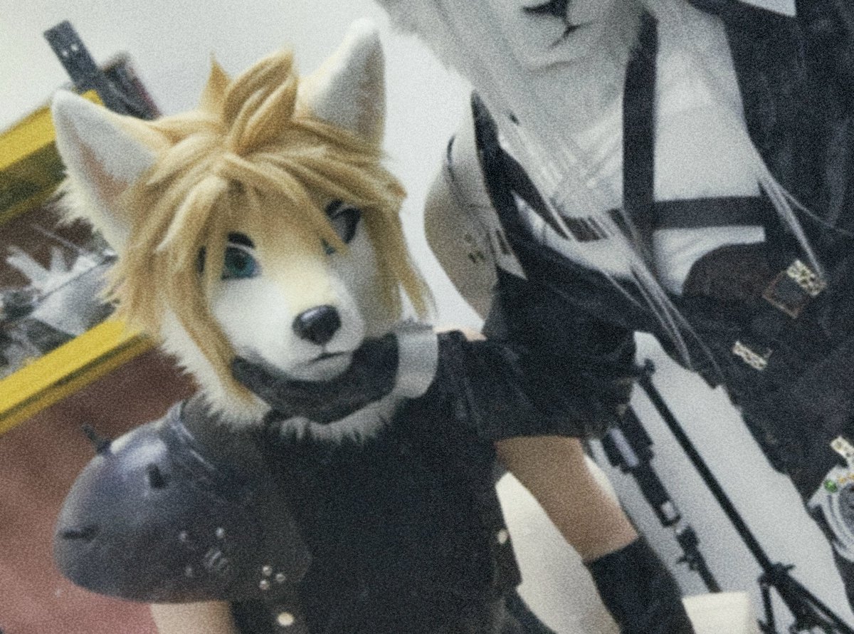 Garfi_LYL's tweet photo. *Scratch  chin*

#ff7 #Cosplay #fursuit https://t.co/SgRcCdbDs3