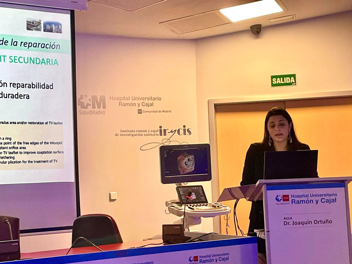 UICARValvu's tweet photo. La doctora Alejandra Carbonell @sandy_carbonell en el Primer Curso de actualización en imagen cardiovascular celebrado hoy en el Hospital Ramón y Cajal hablando de la imagen en la cirugía tricúspide
@UICARdiologia https://t.co/uT5R45vB7V