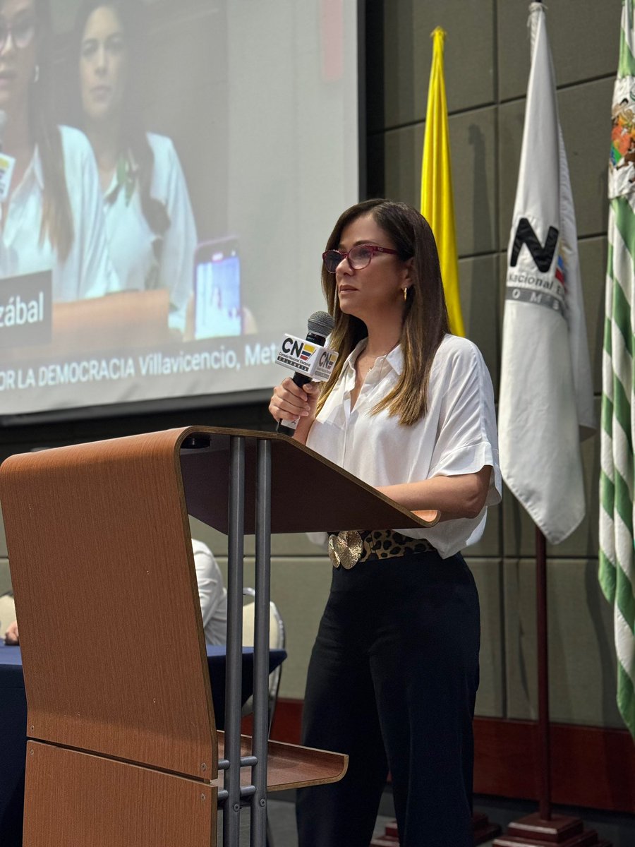 CNE_COLOMBIA's tweet photo. Hemos iniciado “Diálogos por la Democracia” en la puerta del llano de Colombia, hoy la presidenta del CNE, magistrados, ciudadanos, miembros de organizaciones políticas y delegados de autoridades regionales, participan de una importante jornada pedagógica en Villavicencio. https://t.co/guesA1RdNh