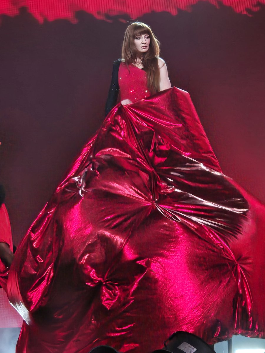 Beauty! 😍🫶 <a href="/NicolaRoberts/">Nicola Maria Roberts</a> <a href="/GirlsAloud/">Girls Aloud</a> #NicolaRoberts #girlsaloud #TheGirlsAloudShow #nottinghamarena