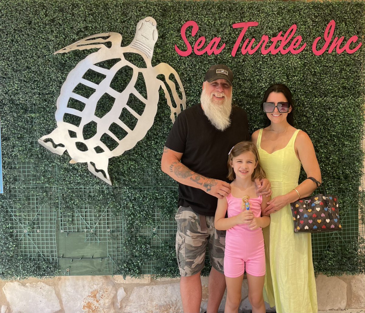 dallasmoore's tweet photo. Greetings from @SeaTurtleInc South Padre Island, Texas! #SeaTurtleInc #southpadre #Texas #Vacation https://t.co/qdxQ57bT7f