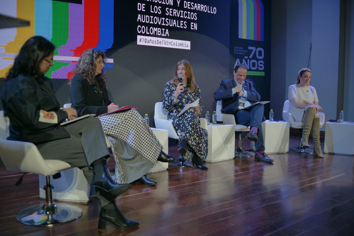 CRCCol's tweet photo. Continúa la conmemoración de los #70añosDeTVEnColombia con el panel dedicado a la regulación: Políticas públicas para la promoción y desarrollo de los servicios audiovisuales en Colombia.
Conéctate en directo:
Youtube: https://t.co/JXskbL4gkK
Facebook: https://t.co/rm9UVVBb64 https://t.co/HpB9OMfGiJ