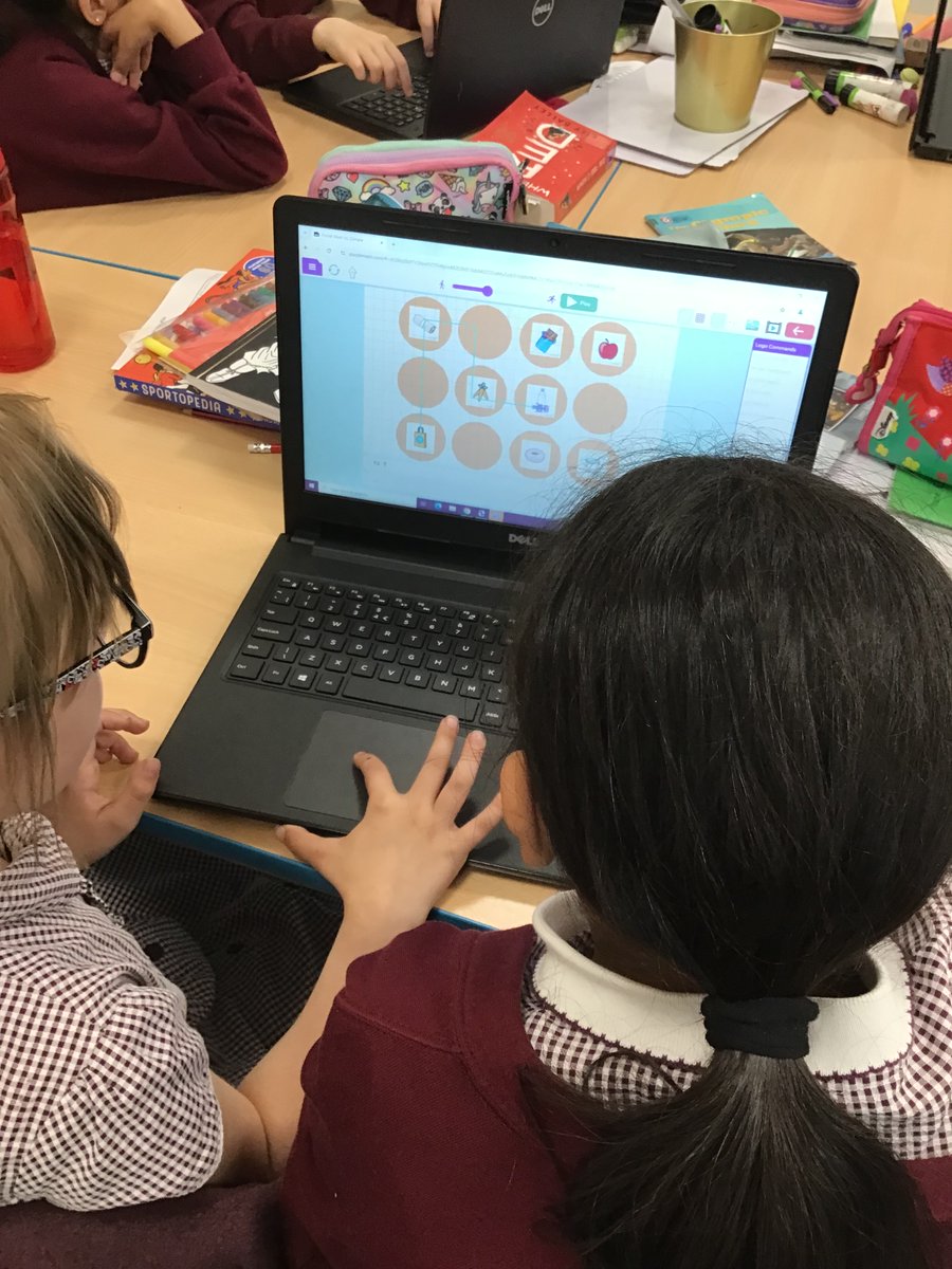 AVPA_Y4's tweet image. More coding fun with #BupaCodingDay #CodingAdventure #HealthyLunchBot #GetwiththeProgram @AVPASchool