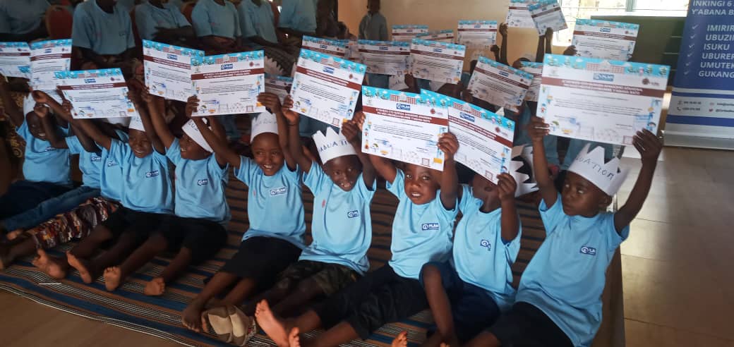 CaritasRwanda's tweet photo. Today, 40 children from @NyaruguruDistr completed the home-based ECD program facilitated by @CaritasRwanda under the #ECD_Project, with assistance from @PlanRwanda. This graduation ceremony signifies the culmination of their School Readiness journey, one of the 6 pillars of ECD. https://t.co/nMNZQI6MjK