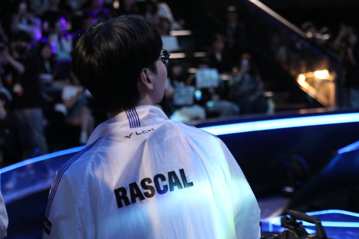 #Rascal 

이번 서머 후회없이 불태우길 🥹✨