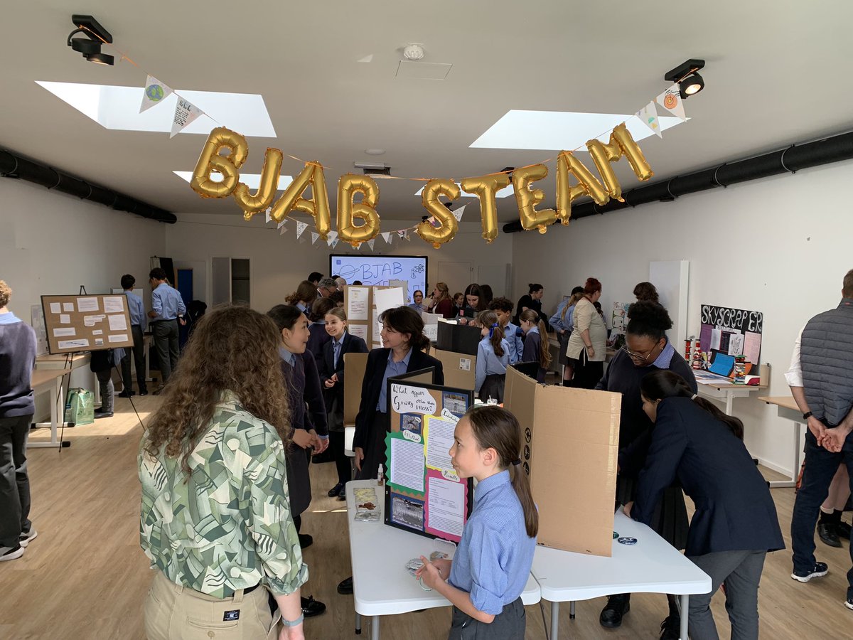 BJAB_Science's tweet photo. What a day! Congratulations to our outstanding KS3 students on a hugely successful #BJABSTEAM Fair.  Whether the project was about molecular gastronomy or metal-detecting robots, every single one of our young scientists impressed the many visitors 🧪 🧬 🧠 

#BJABOpportunities https://t.co/CdNzVraKXa