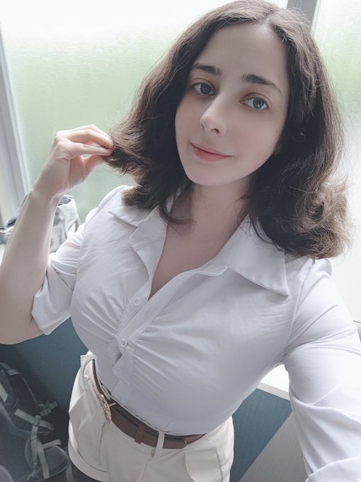 It&rsquo;s so hot today! Should I wear this? https://t.co/W3rhgyAnMP<a href="/tag/anime"class="tags"><span>#anime</span></a><a href="/tag/cosplay"class="tags"><span>#cosplay</span></a><a href="/tag/frieren"class="tags"><span>#frieren</span></a>