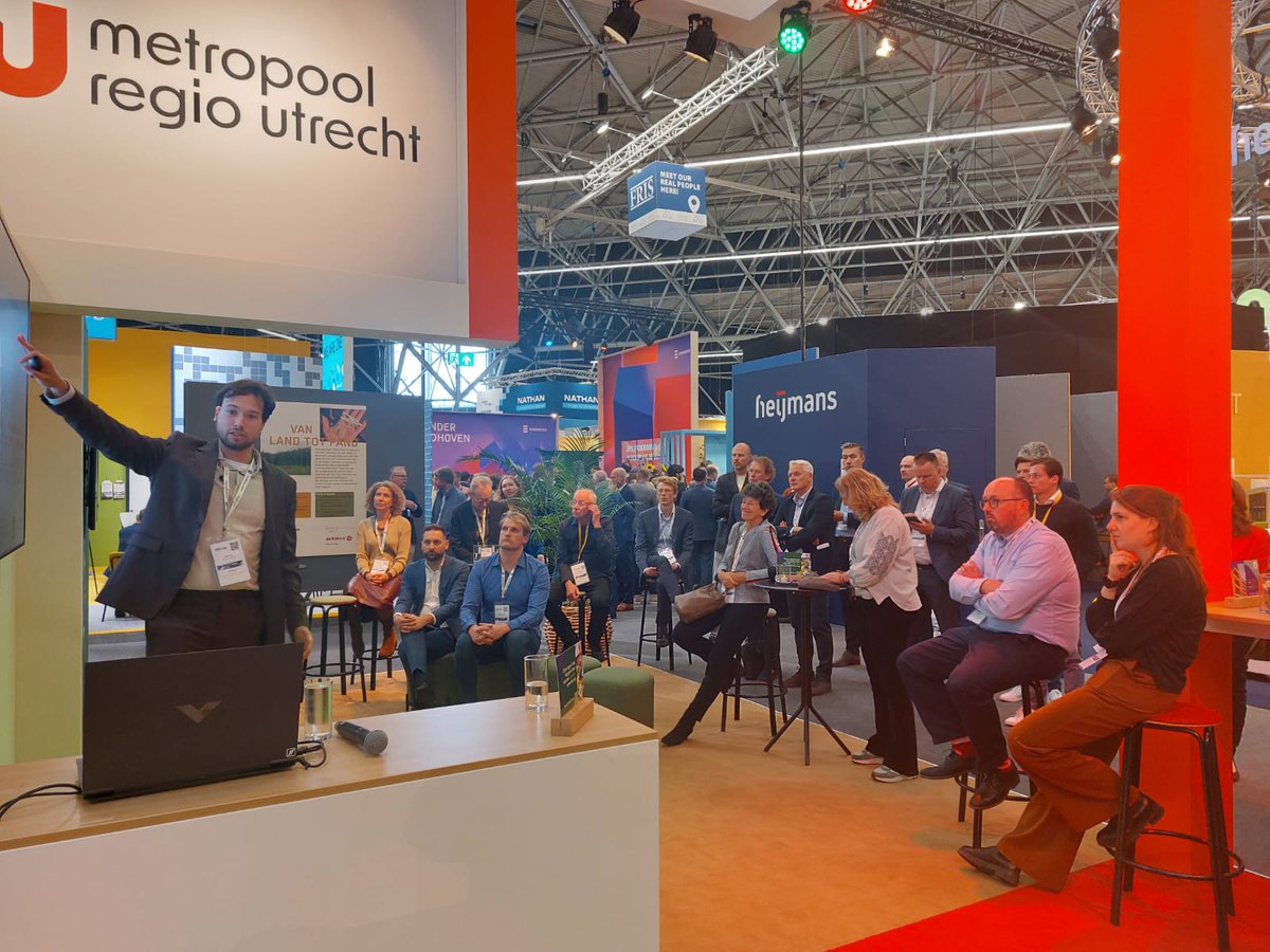 We kijken terug op een goede PROVADA met onze mooie nieuwe #MRU-stand, toffe sprekers, boeiende ontmoetingen en heerlijke koffie/thee van onze barista op wereldniveau en prijswinnaar #AissamTallagui. 

Het gebeurt in onze regio #UtrechtHeartofHealth.

Tot ziens op #Provada2025!