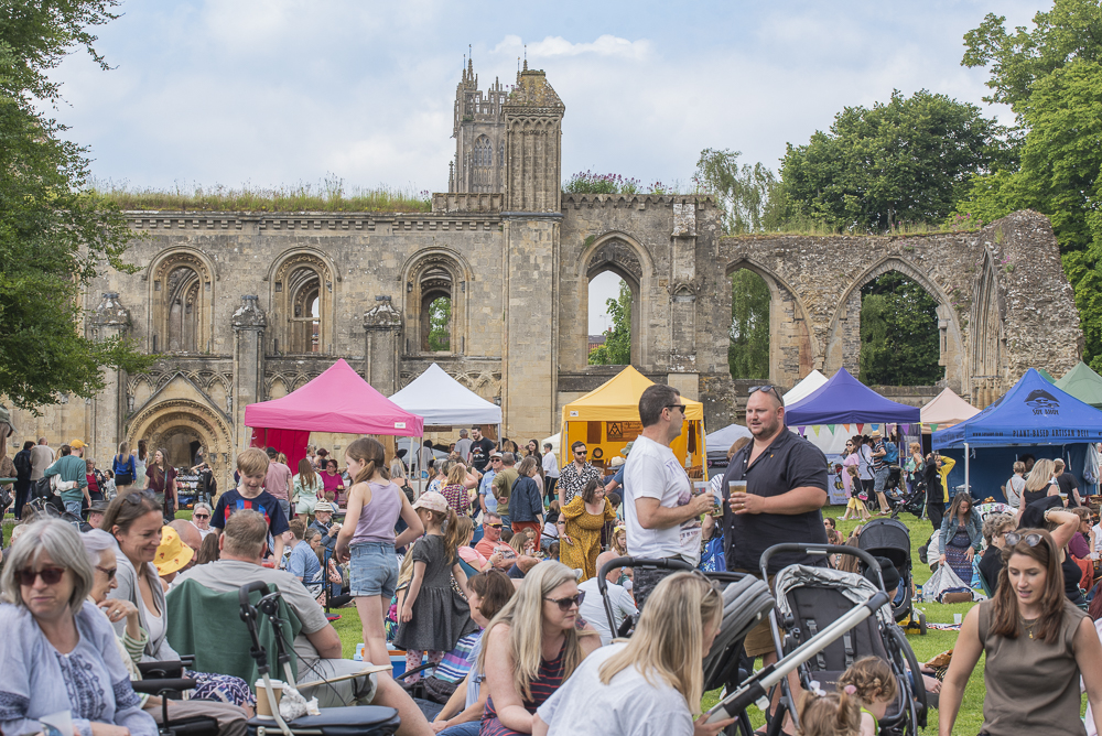 GlastonburyAbbe's tweet photo. #Throwback to the start of the month when we hosted our free Summer Open Day! Live music, stalls, sunshine and owls - what more could you want from a day out?
Photos © Pacific Curd
#ThrowbackThursday #SummerOpenDay https://t.co/Uwrv2v1Hzd