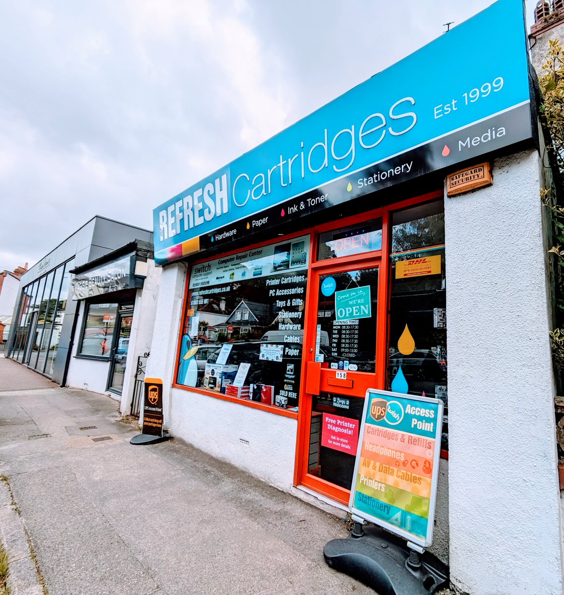 Refreshcarts's tweet image. 🖨️ Looking for office supplies in Paignton, Devon? Pop into the Original Refresh Cartridge store! We’ve got everything you need for your office stationary setup – come check us out! #Paignton #OfficeSupplies #RefreshCartridge