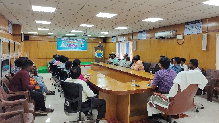 FisherySurveyOI's tweet photo. (1/3) #FSI, #Visakhapatnam BO: This office conducted a Speech Competition as a part of International Day of Yoga (#IDY) on 13.06.2024. All the office staff along with the crew of vessel #MatsyaShikari and #MatsyaDarshini actively participated in the contest.. https://t.co/5Zu0CSlbtS