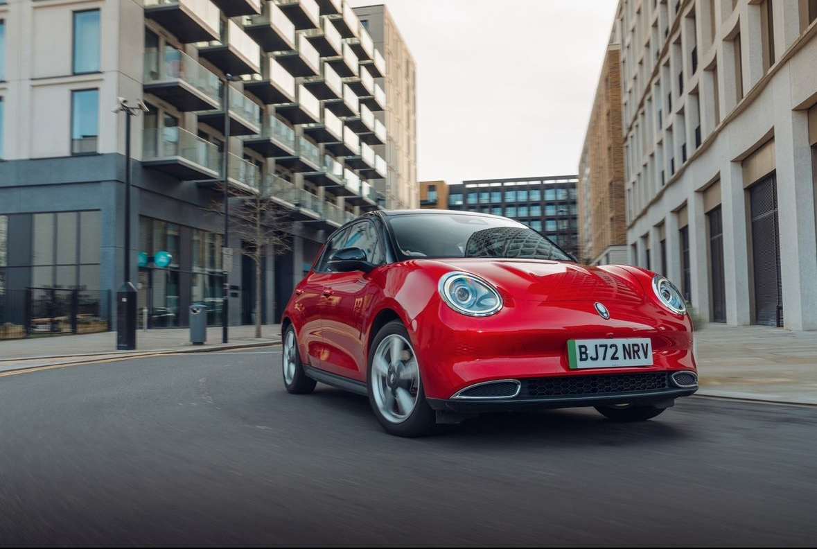 GWMORA_IE's tweet photo. The perfect ride for city driving 😎

The ORA 03 is packed full of unique features to make your daily commute more comfortable and convenient.

#EV #ORA03 #GWMORA #electriccars #summervibes https://t.co/ykg63RldQv