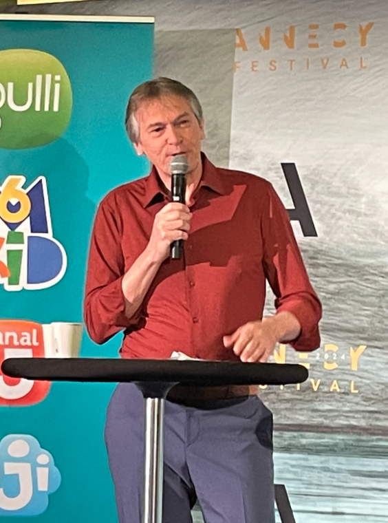 satellifax's tweet photo. .@M6Groupe / Enfants : un « tryptique » associant linéaire, délinéaire et « terrain »
Le groupe #M6, éditeur de @gulli, #CanalJ et #Tiji à destination des #enfants, mise sur un « #tryptique » associant les antennes #linéaires, la #plateforme @M6plusofficiel et le « terrain », soit les #Gulli Parcs. Il est engagé dans 17 préachats de #séries d’#animation et se félicite de voir Gulli « leader » sur les « moments privilégiés » des enfants, notamment en semaine avant l'école, mettant à mal la suprématie de #Tfou, en partie transférée de #TF1 à #TFX.
#audiovisuel #animation #Mifa
Article réservé aux abonnés : https://t.co/fJupOVh9Ii