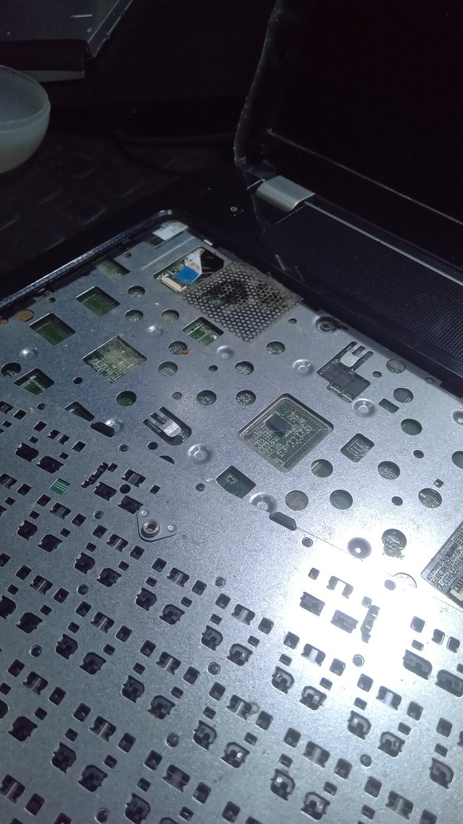 SIP_CA's tweet photo. #reparado #reparaciones
Portátil @hp Pavillion
#Batería BIOS
#electrónica #computer https://t.co/IhdibDczDd