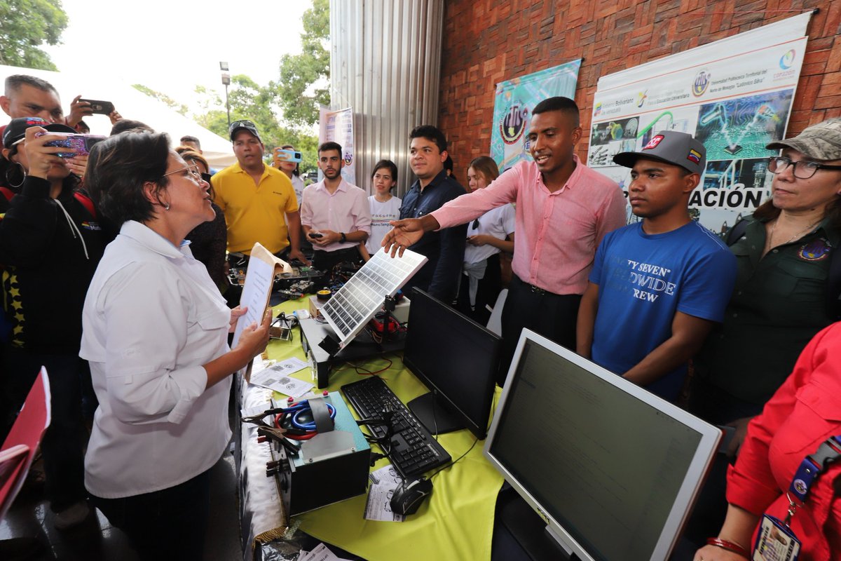 CeguMonagas's tweet photo. Seguimos comprometidos en apoyar a los nuevos bachilleres en la elección de sus carreras, vinculadas al desarrollo macro-económico de nuestra nación. ¡Visítanos en la Feria de Oportunidades de Estudios #SNI2024 y descubre todas las opciones que tenemos para ti!
#PuebloEnLasRedes https://t.co/oqtedV2Xm2