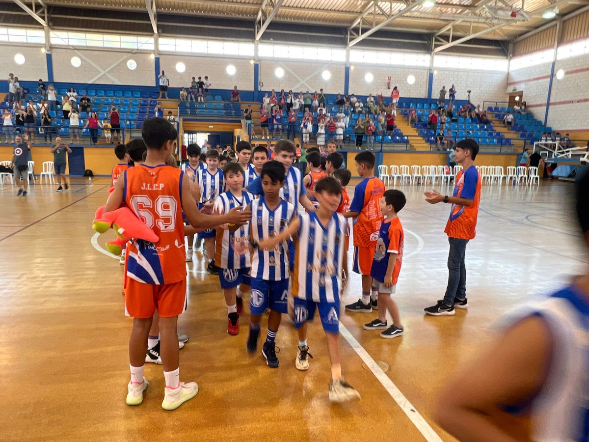 HuelvaComercioL's tweet photo. El equipo de Minibasket masculino ha jugado la Fase Final de la Copa Federación. Tras ganar frente al PMD Aljaraque B, hoy no hemos podido repetir victoria en la Final. Enhorabuena al CB La Palma y felicidades a nuestros chavales que lo han dado todo en esta temporada https://t.co/ATn5O6NVWt