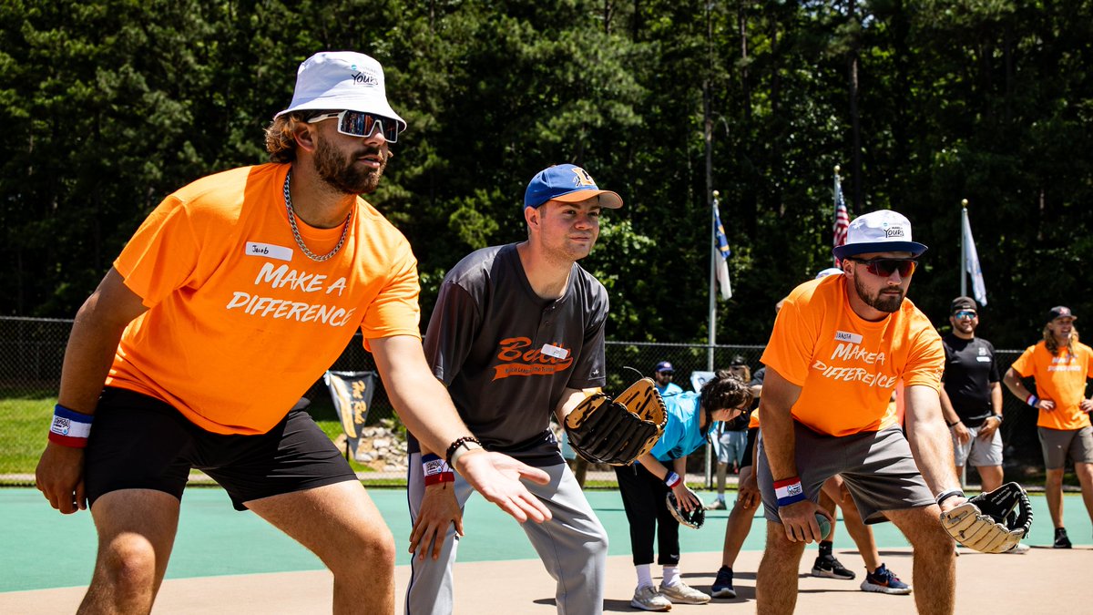 Bigger than baseball! 🥲⚾ The Hounds worked with the Miracle League of the Triangle this morning! 👏