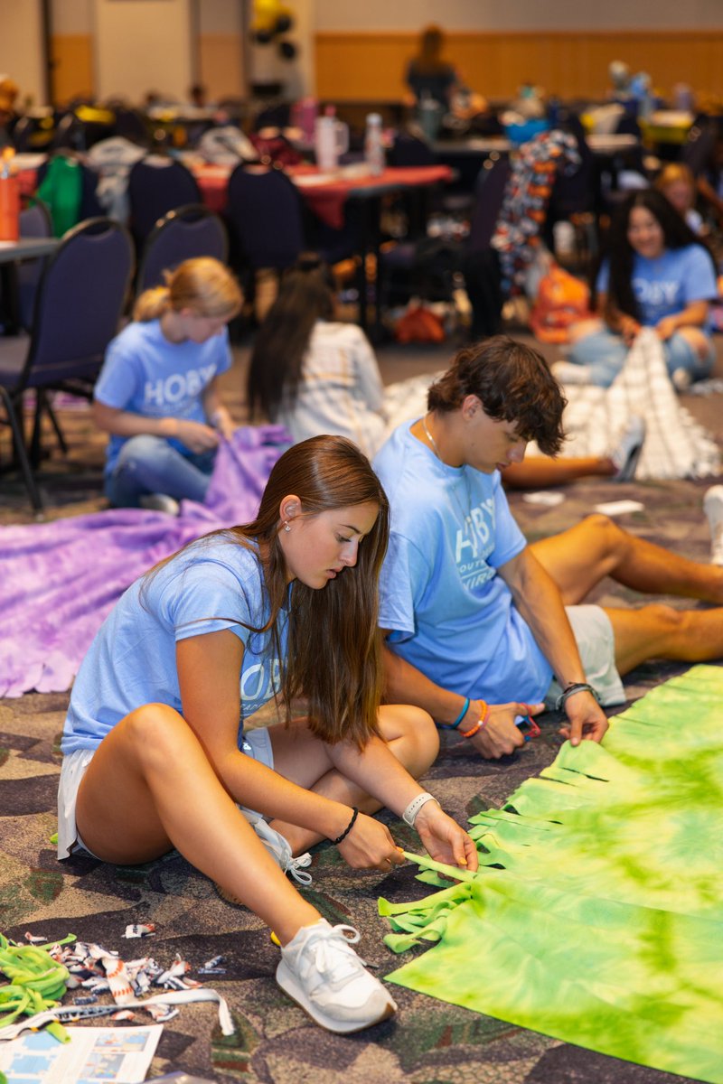 VAHOBY's tweet photo. Our ambassadors are making a difference 🫶

This year's community service project was blankets for Project Linus. We successfully made over 140 blankets. 🤩

#HOBYVA #HOBYVA2024 https://t.co/8pvPCjMamk