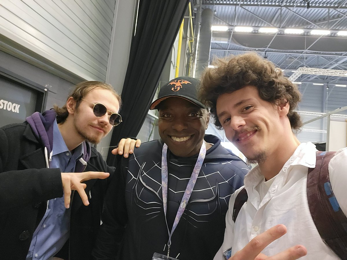 Carchanocif's tweet image. Super événement à @Belgium_Tcg avec @EdwardEdwardino ❤️ Très très heureux d'avoir pu revoir Jean-Marc Anthony Kabeya et déconner encore longuement avec lui 😁
Très heureux d'avoir pu rencontrer @Fildrong @Rayquamaster et David Lafarge qui sont vraiment très sympa 😄