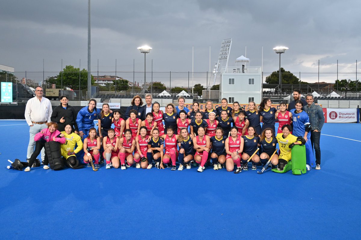 📸 𝐅𝐎𝐓𝐎 𝐃𝐄 𝐅𝐀𝐌𝐈́𝐋𝐈𝐀 📸

#SomFederació #HockeyCat #CatalunyaJapó