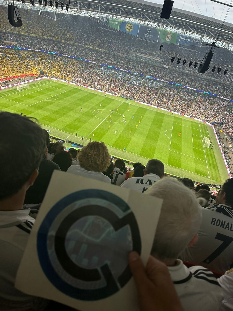 CriptoGemas_R4H's tweet image. CriptoGemas presente… en la mismísima Final de la #Champions League🏆

Alguno que esté presente en el estadio que quiera doxxearnos? 😏 

Quien creéis que va a ganar esta #UCLfinal ? 

RT 🔁 = Madrid 

Like ❤️ = Dortmund