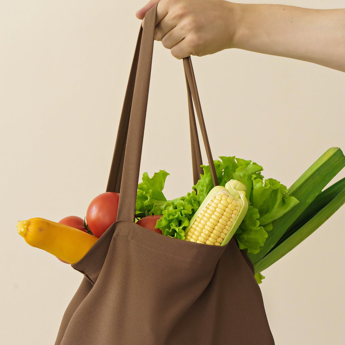 cobbcountygovt's tweet photo. Goodr and Wellstar are helping to fill the fridge & pantry Pop-Up Grocery Market food giveaway, June 11 at the Austell Senior Center, 4915 Austell Powder Springs Rd, Austell.
Registration begins June 2 at https://t.co/pyrWOjgri3.
#cobbcounty #cobbseniors #Goodr #wellstar https://t.co/sj0Iev5tkZ