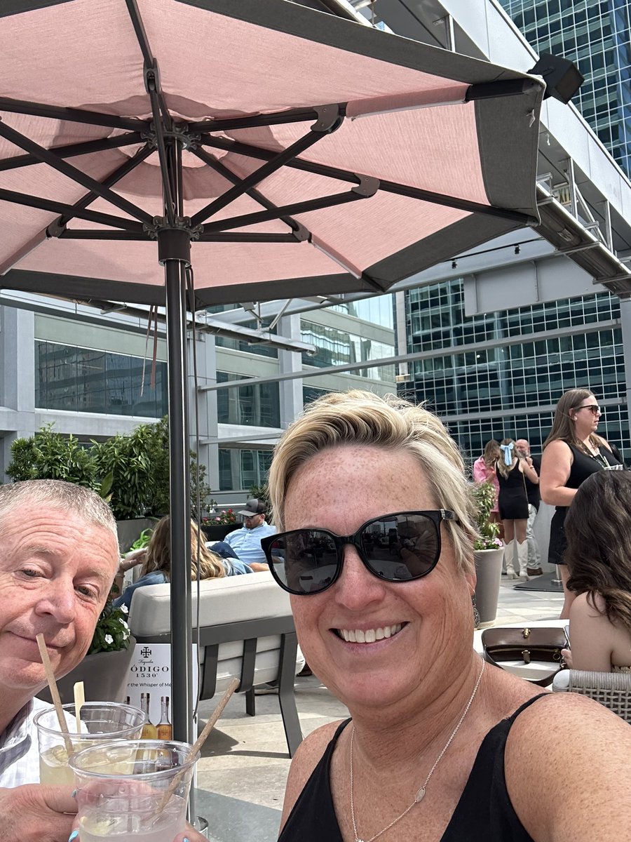 mjlucas3's tweet photo. Thanks @Codigo1530 for a beautiful pre concert in Charlotte! https://t.co/ohS1KohAQn