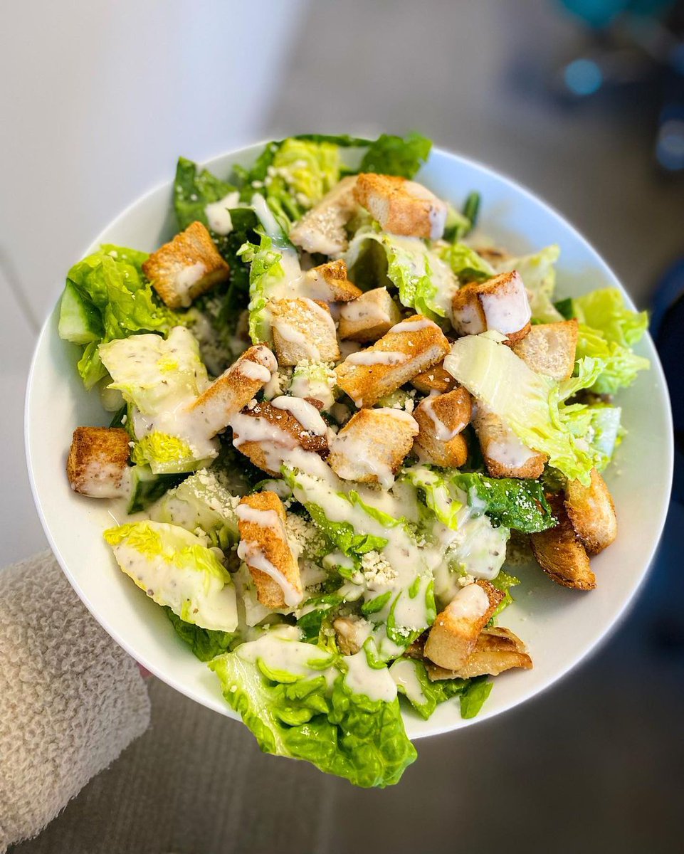 Taking you into June with a summer classic ☀️

Check out this No Chicken Caesar Salad by @theoverdramaticvegan (on instagram!) 🥗

We love seeing your #DopsuDinner recipes! Tag us in yours to feature next month 😋