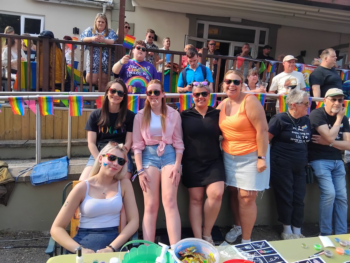 Our <a href="/ValleysToCoast/">Valleys to Coast</a> glitter tattoo artists #BridgendPride 🌈🌈
