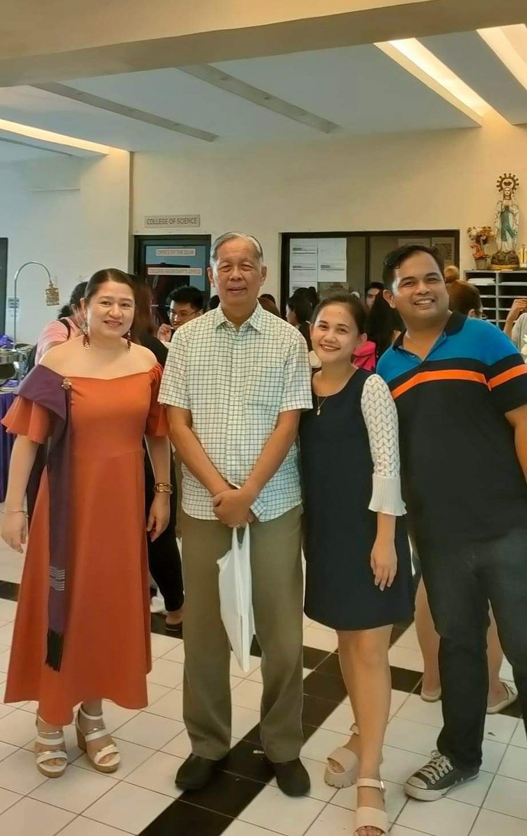 ninjae_mari's tweet photo. 5 years later...

Daghang salamat, National Artist for Literature, Sir Resil Mojares sa higayon. 🥰🔥🥹🌻

Wa na gyod tawon nagtalikod. 🤭 https://t.co/c5X39QOFZj