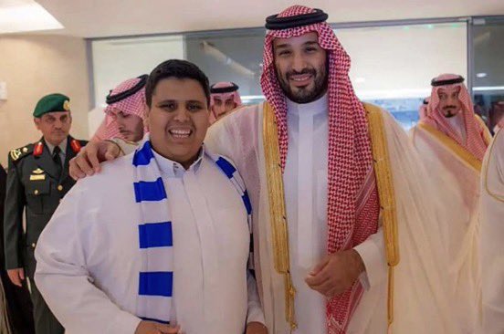 KSA24's tweet photo. قصة جميلة للتاريخ

حفظ الله سيدي

يحاول يصور مع الأمير
انتبه له الأمير و قال للحرس جيبوه
و صور معه https://t.co/1CkDTPjciR