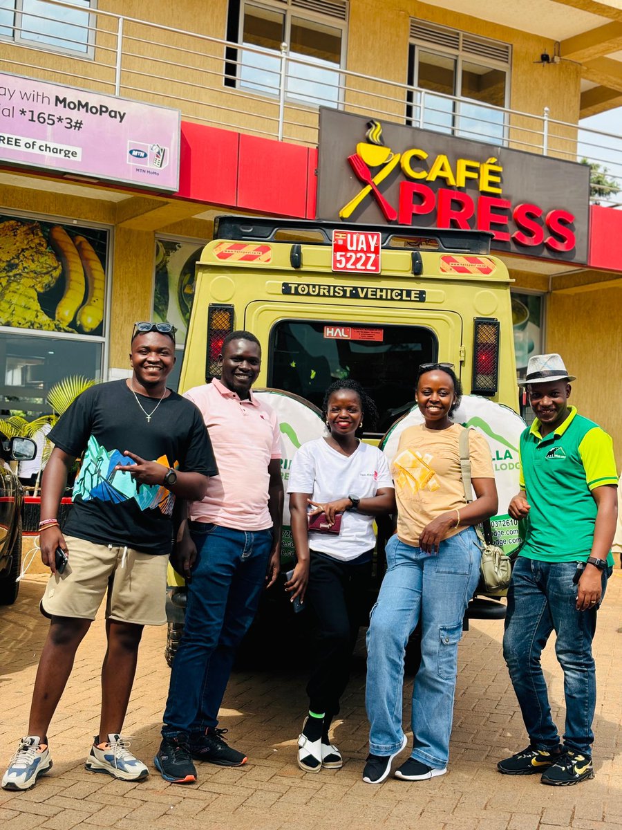 ChrisRunumi's tweet photo. Entebbe to Rushaga
A long drive but interesting. Now let the weekend at #GorillaLeisureLodge begin. 

#GLL #SafariLodge #Bwindi #Rushaga https://t.co/JOZOsDWBcX