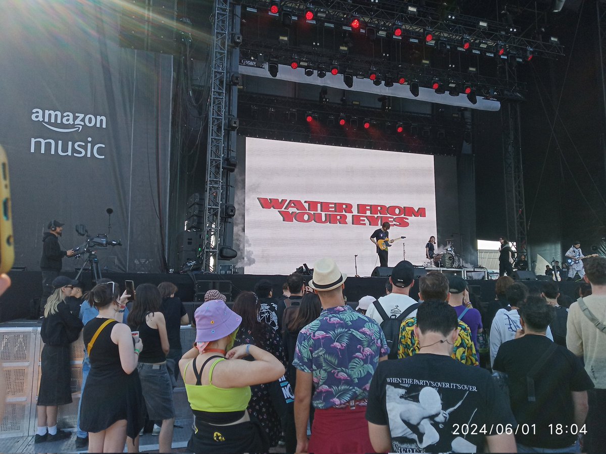 turminder_xuss's tweet photo. Otra vez aquí
@Primavera_Sound
#MerinaGris espectaculares https://t.co/6OzO6Su8uD