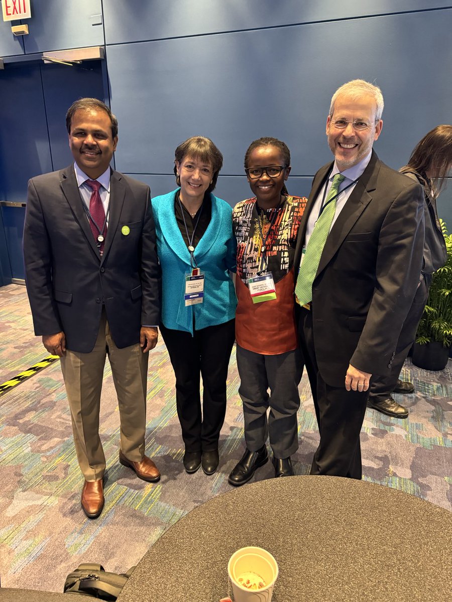 Antonio Wolff, MD (#HealthPolicyIsEconomicPolicy) (@awolff) on Twitter photo This is what qualifies for an oncologist to be in the presence of a rock star @NIHDirector ! #asco24 <a href="/judywawira/">Judy Gichoya</a> <a href="/RamalingamMD/">Suresh S. Ramalingam, MD, FASCO</a> This is what qualifies for an oncologist to be in the presence of a rock star @NIHDirector ! #asco24 <a href="/judywawira/">Judy Gichoya</a> <a href="/RamalingamMD/">Suresh S. Ramalingam, MD, FASCO</a>