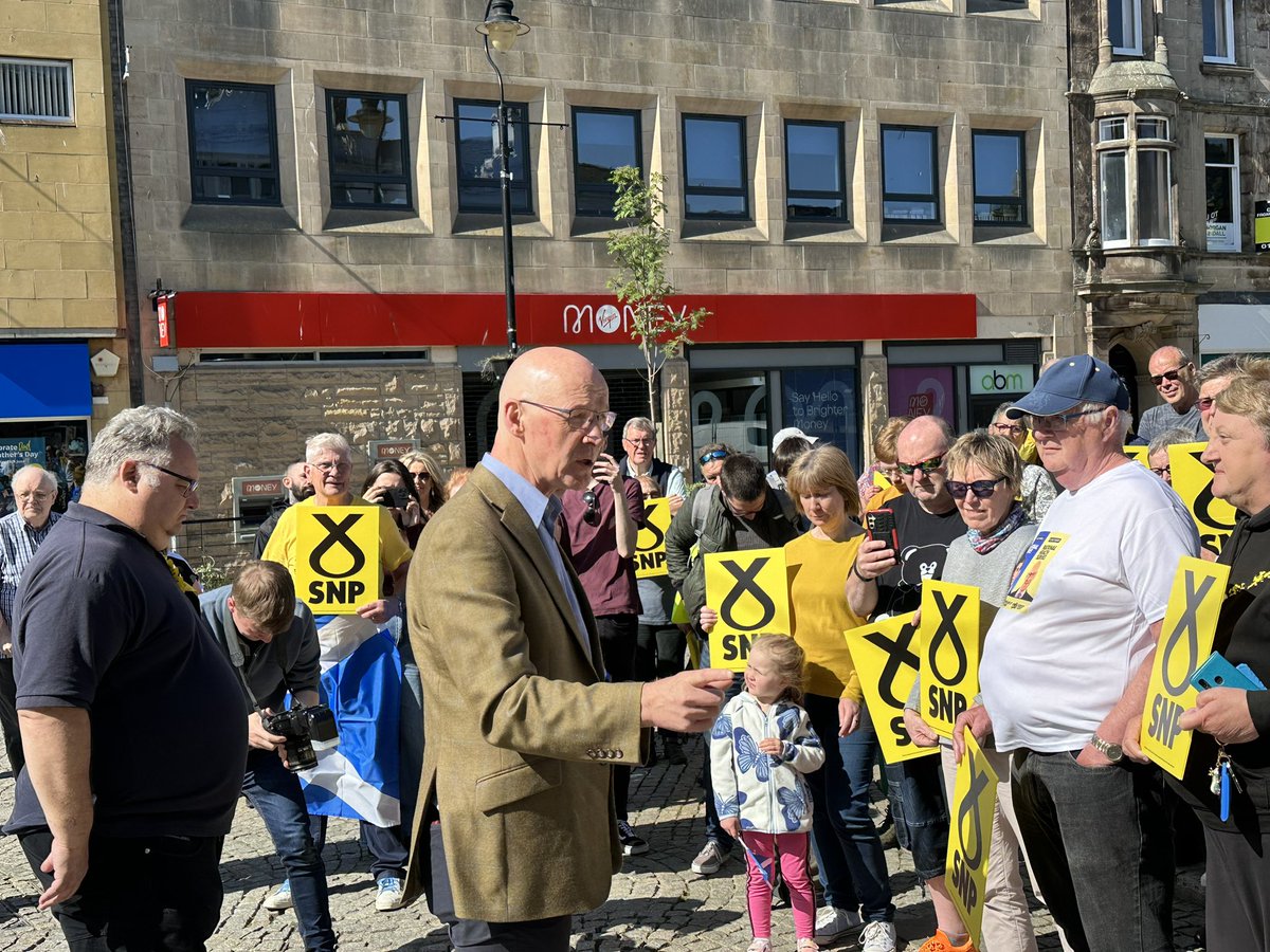jeremieSNP's tweet photo. Fantastic to see the First Minister in Elgin today to support our Moray West, Nairn &amp; Strathspey candidate , Graham Leadbitter.

We must to defeat the Tories and the misery they’ve inflicted on people for too long , and only the SNP can do that here.

#voteSNP #activeSNP https://t.co/yUBFx5XOhR